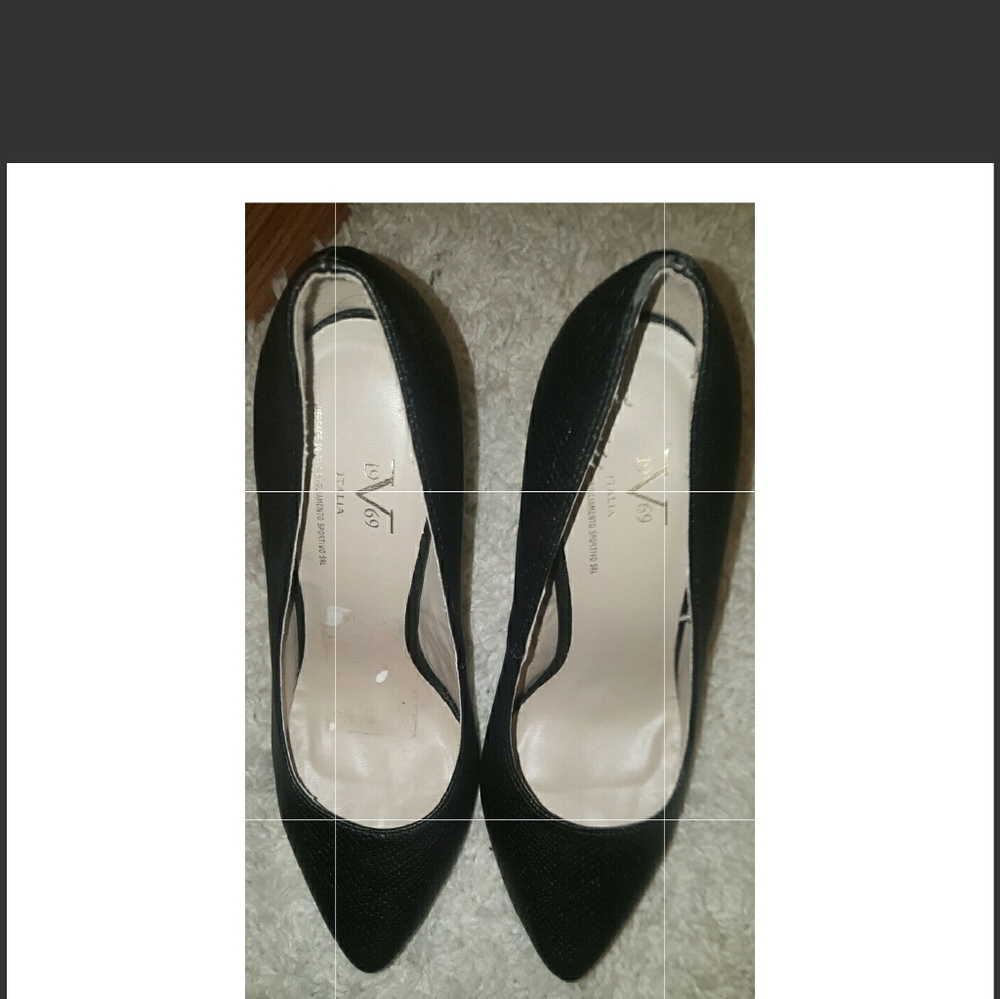 Black pumps/heels